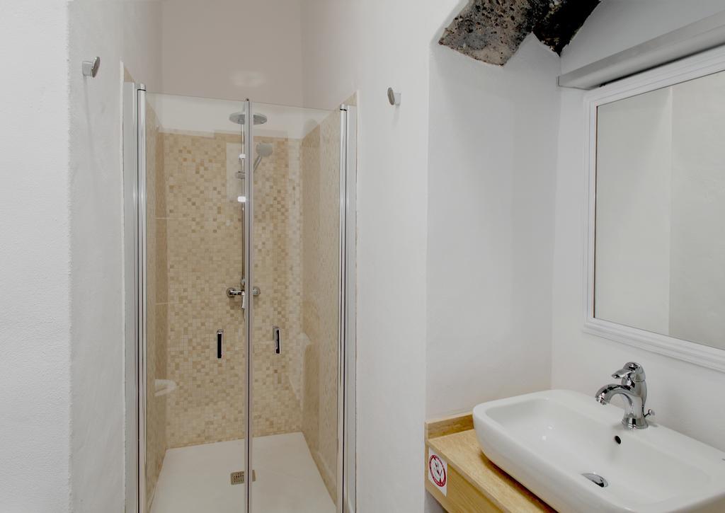 Caserío Leandro I Villa Tías