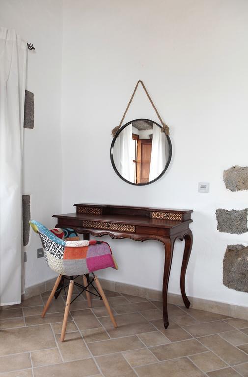 Caserío Leandro I Villa Tías