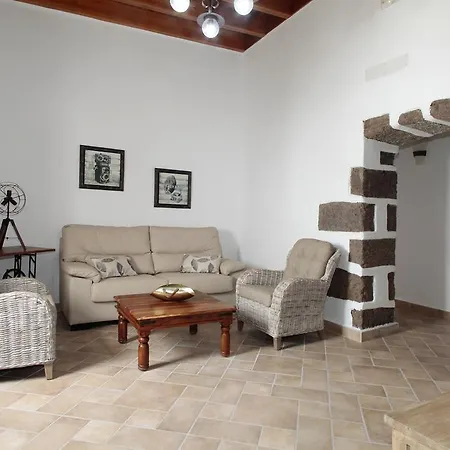 Caserio Leandro I Tias Exterior photo